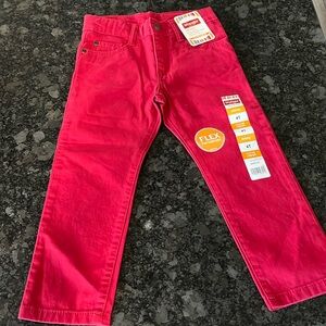 (4T) BRAND NEW Wrangler Red Jean Pants!